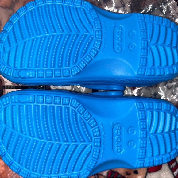 CROCS Kids Bright Blue Slippers - Picture 4 of 4